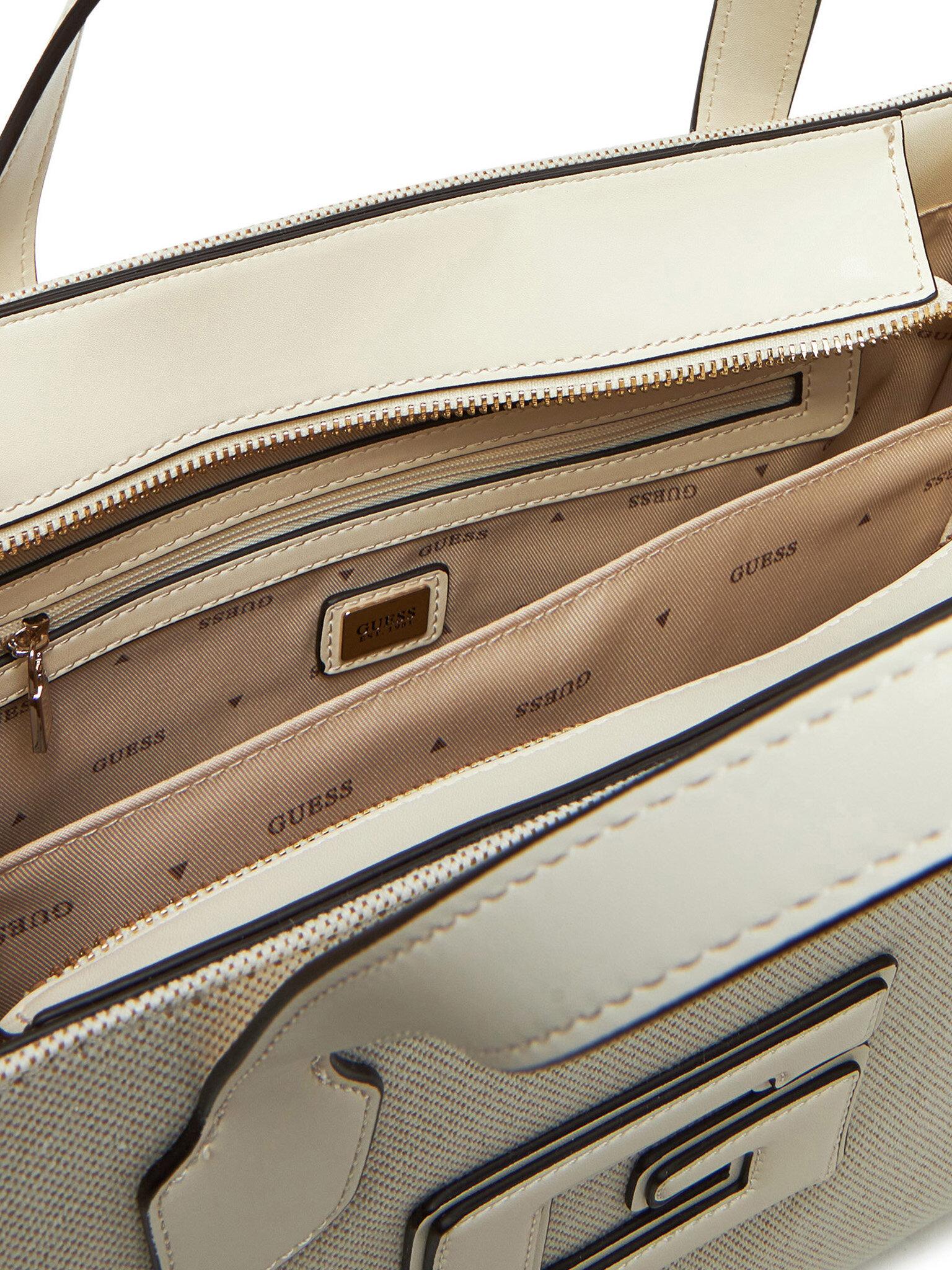 HWWG9198220/NRI GUESS