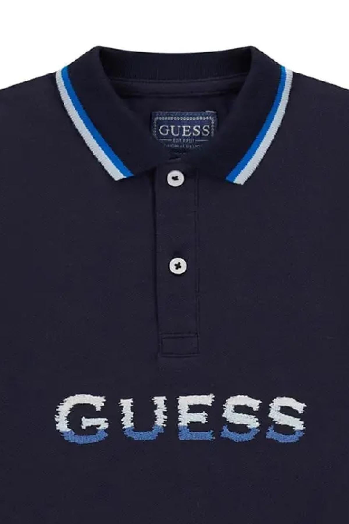 N6GP00KADZ4/G7V2 GUESS