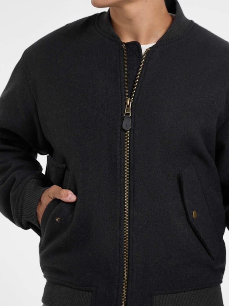 M5BL1BW1482/DAGR GUESS