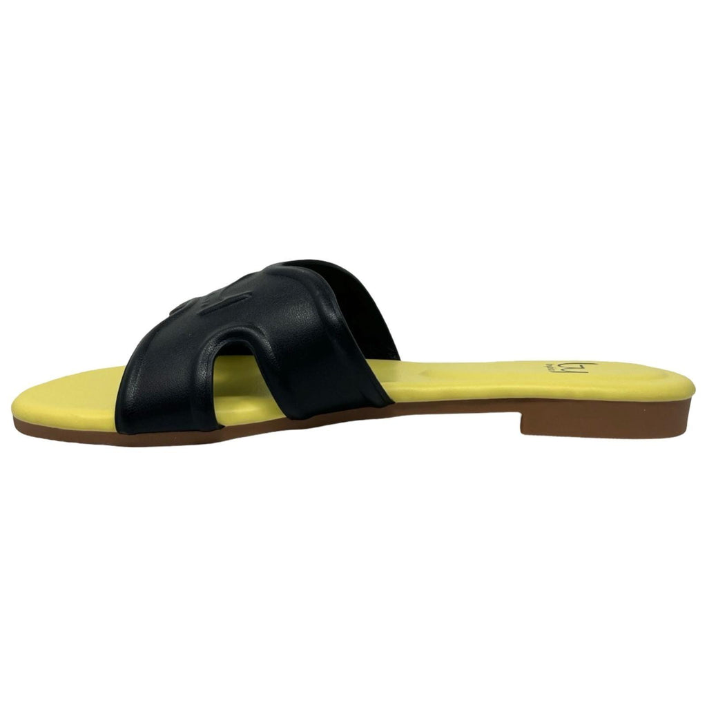 SLIPPERS 