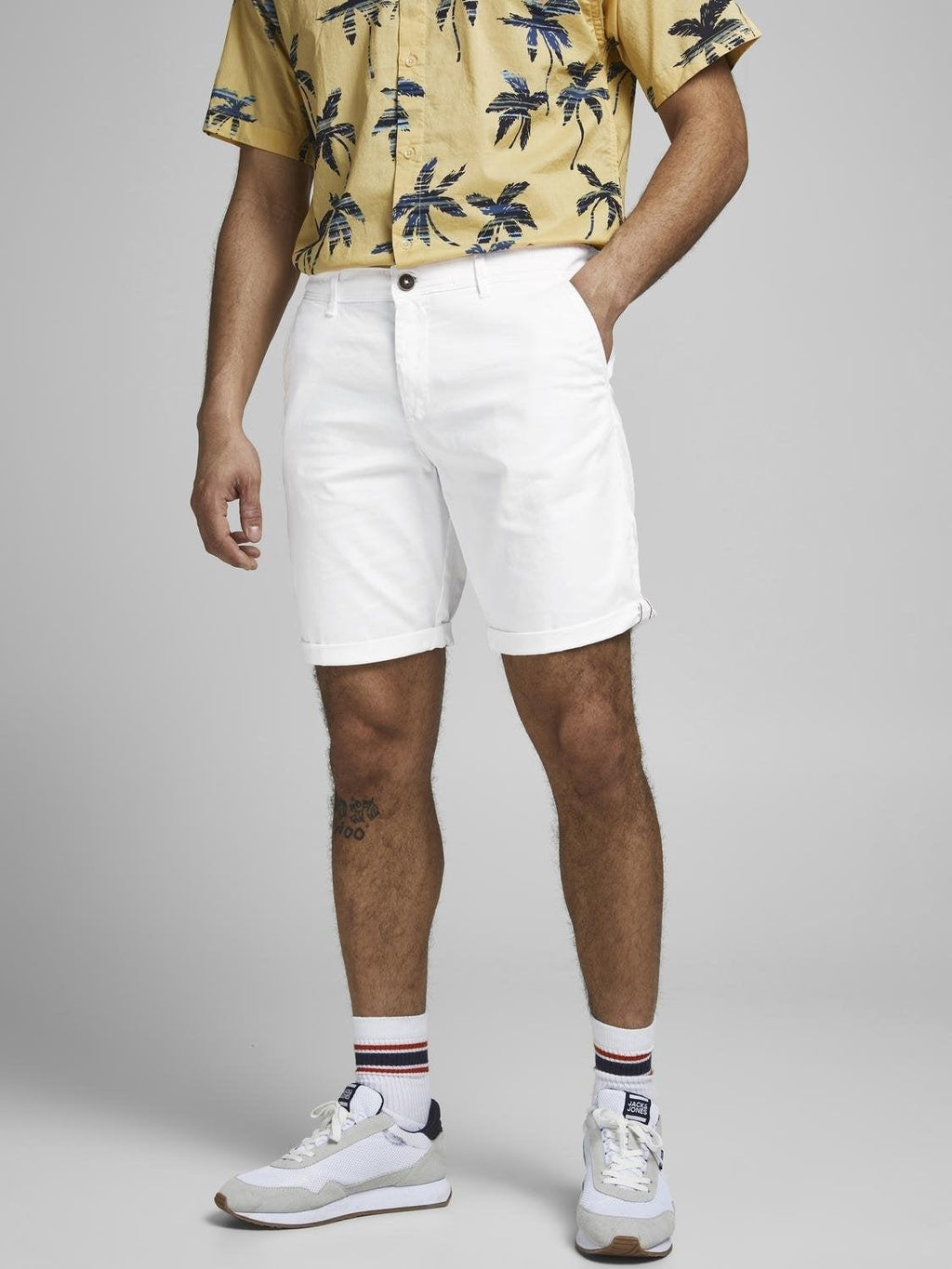 12165604/White JACK AND JONES