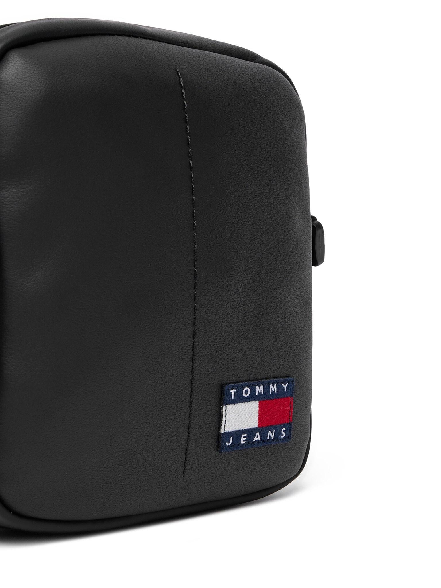 TJM ESS DAILY PU REPORTER AM0AM13712/BDS TOMMY JEANS