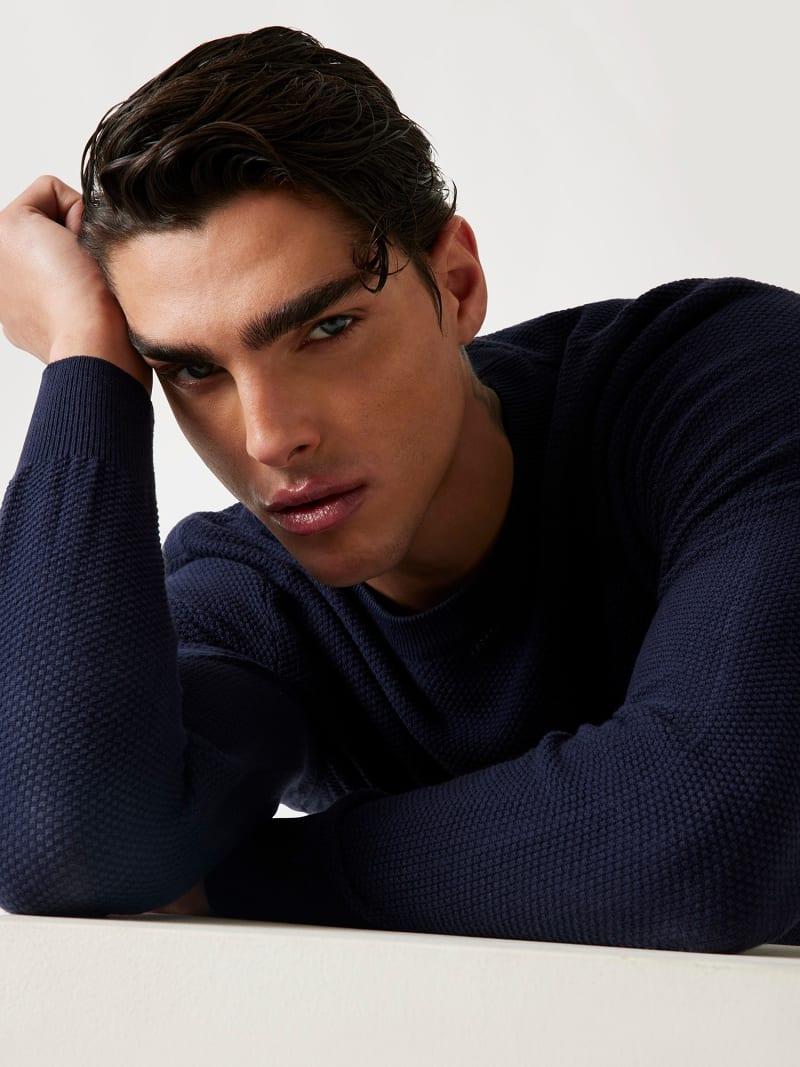 M5YR02Z3FB1/G7V2 GUESS