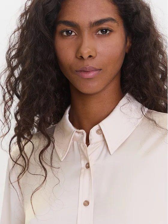 W5YH03WF1T2/G1F7 GUESS