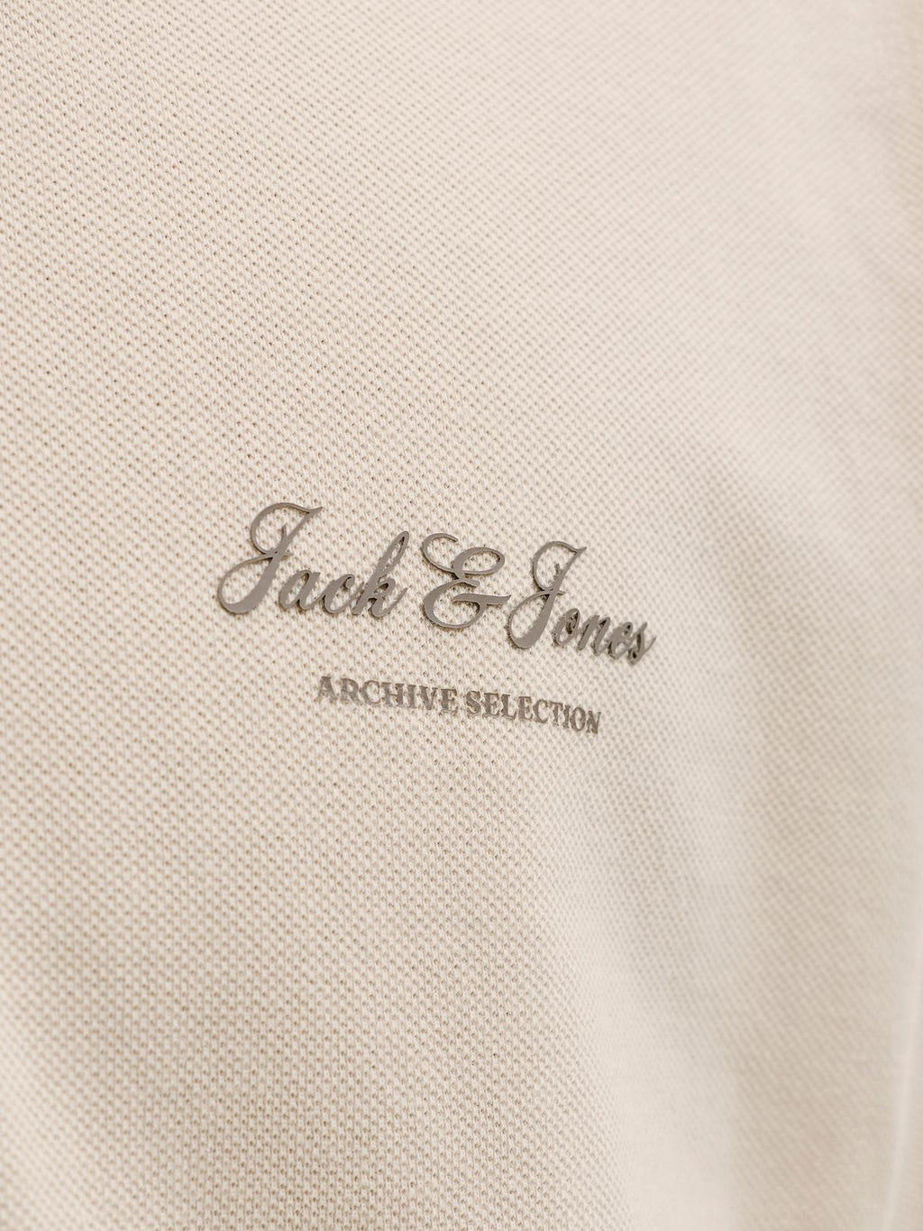 JJEARCHIVE GRAPHIC POLO SS LN 