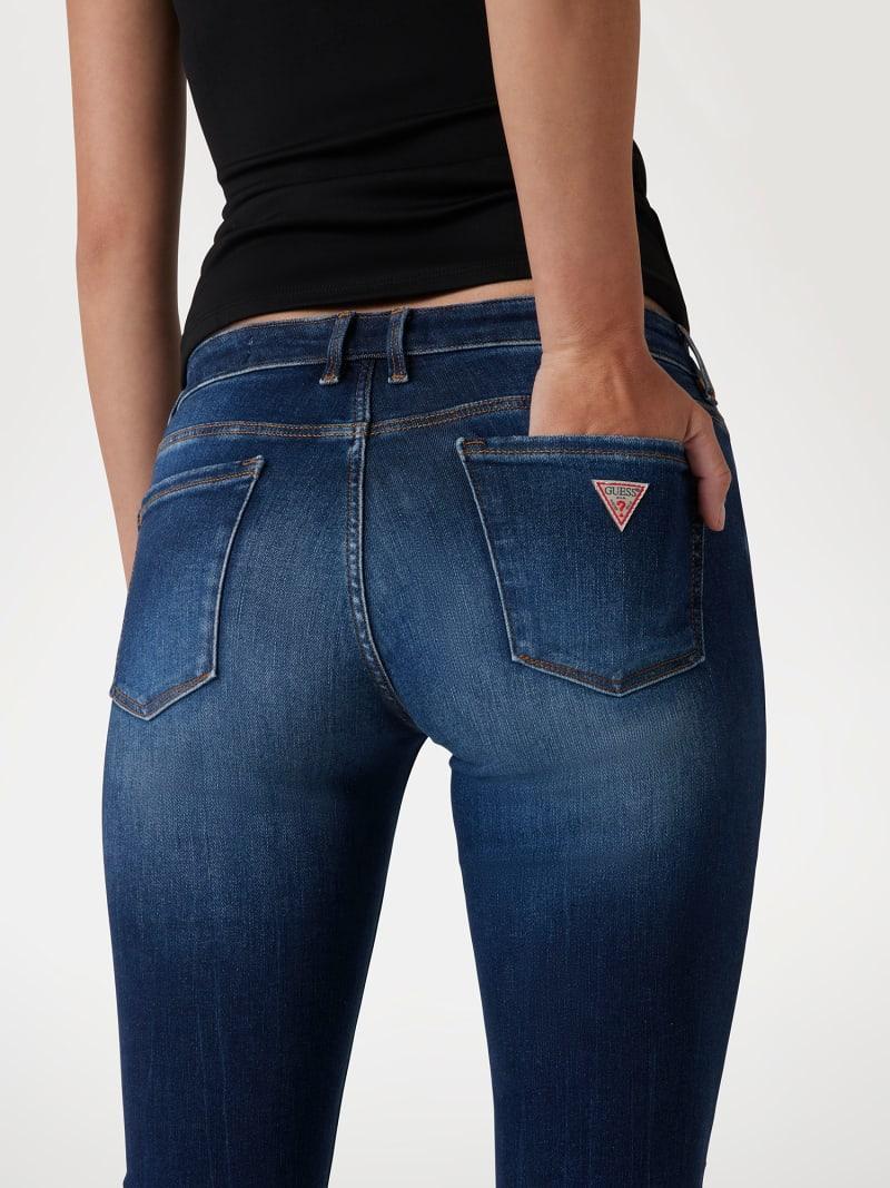 W2YA99D4Q03/CDA1 GUESS