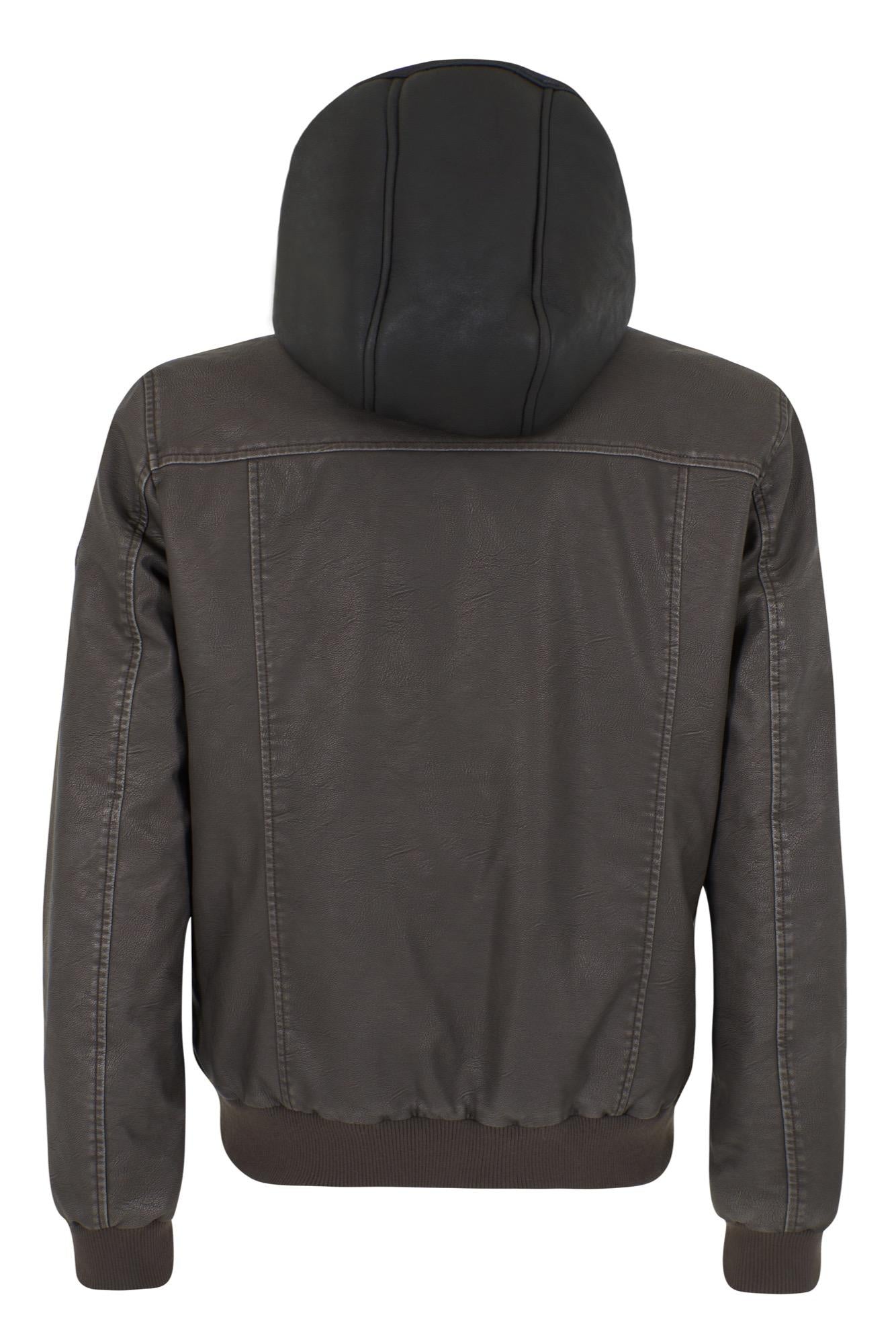 J825 B8JJ/0276 YES ZEE