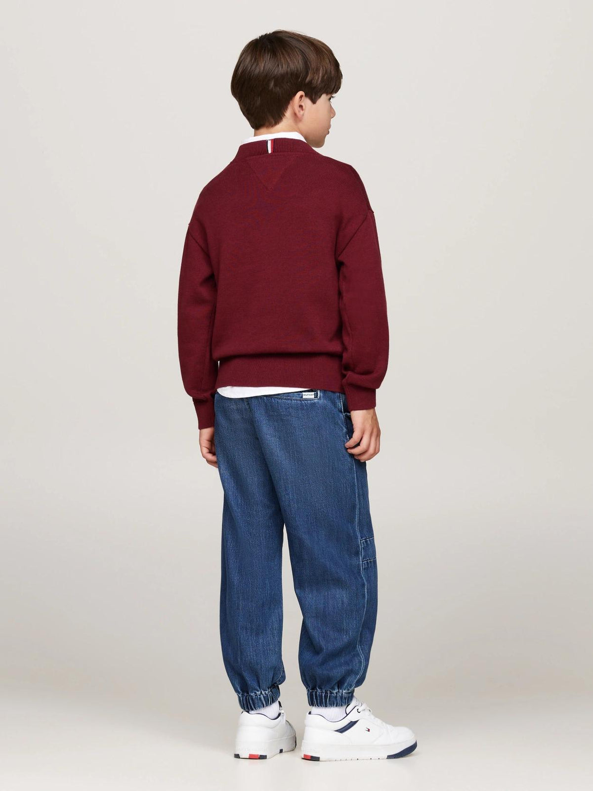 ESSENTIAL  SWEATER 