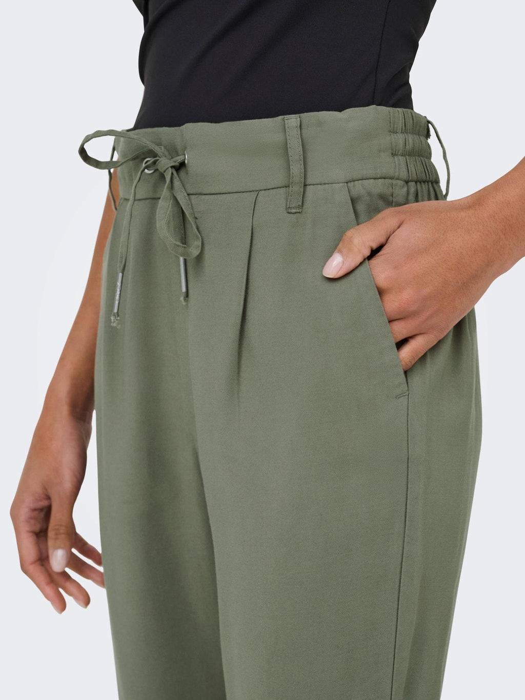 15342873/Smokey Olive ONLY