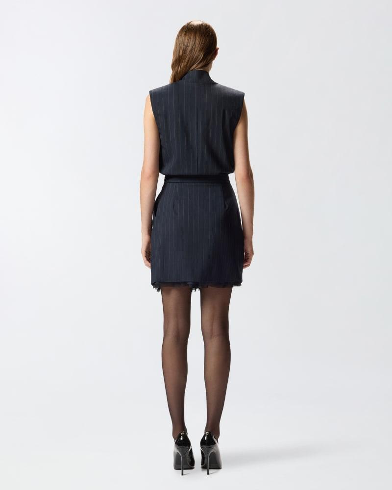 105829 A2QY/EZ1 PINKO