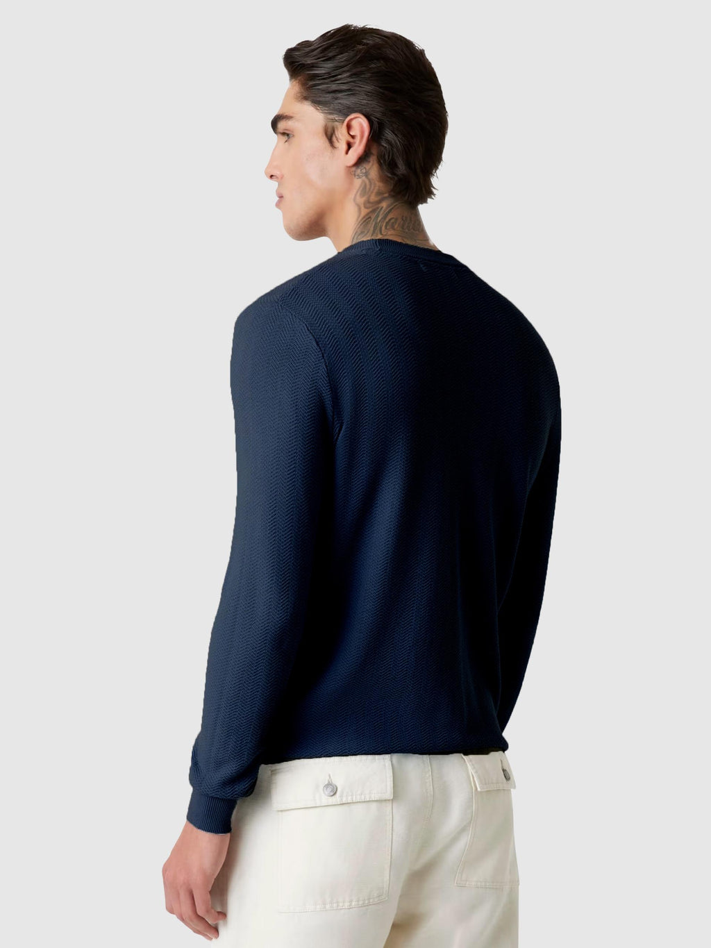 M5YR01Z3FB1/G7V2 GUESS