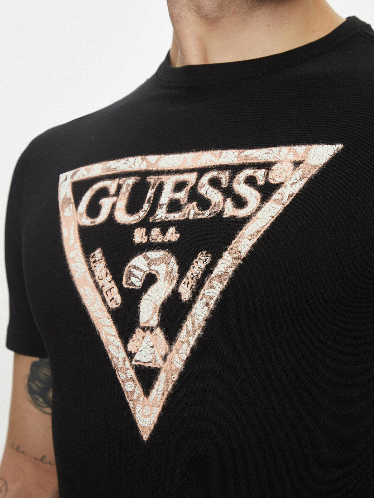 M5GI06I3Z14/JBLK GUESS