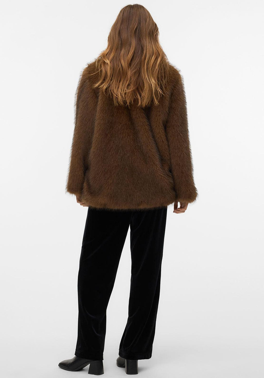 10333912/Emperador VERO MODA