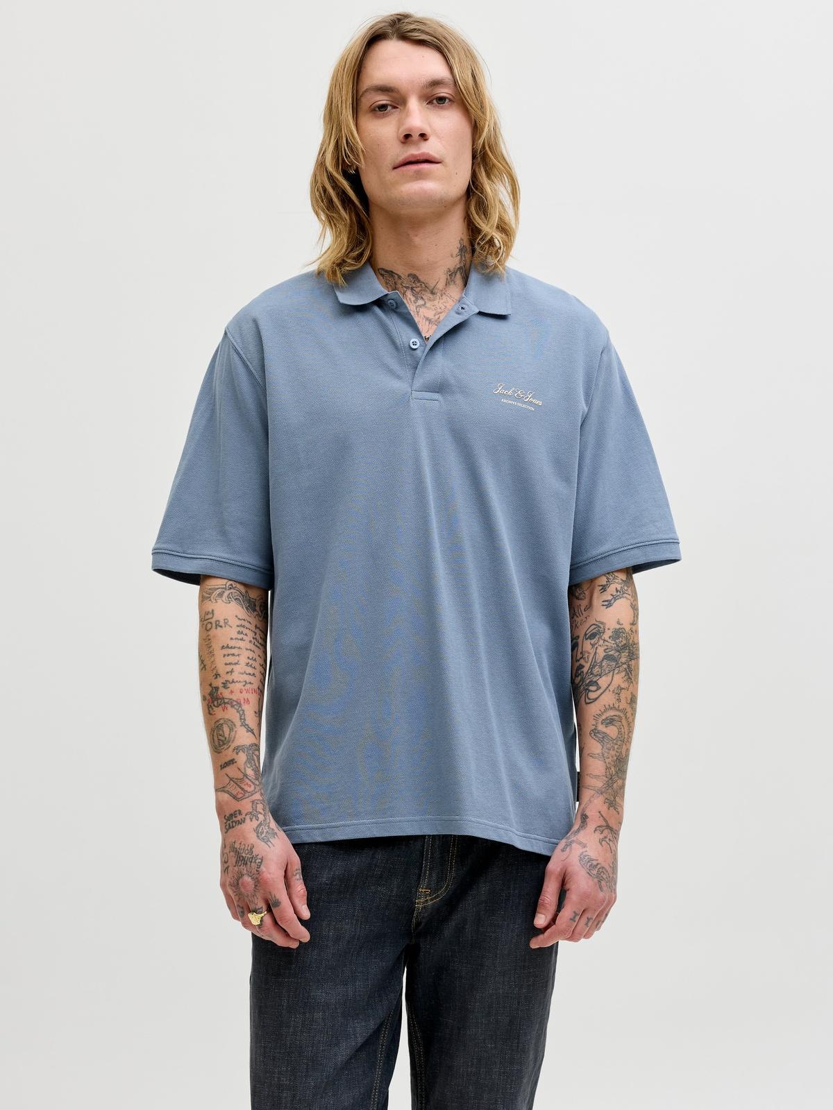 JJEARCHIVE GRAPHIC POLO SS LN 