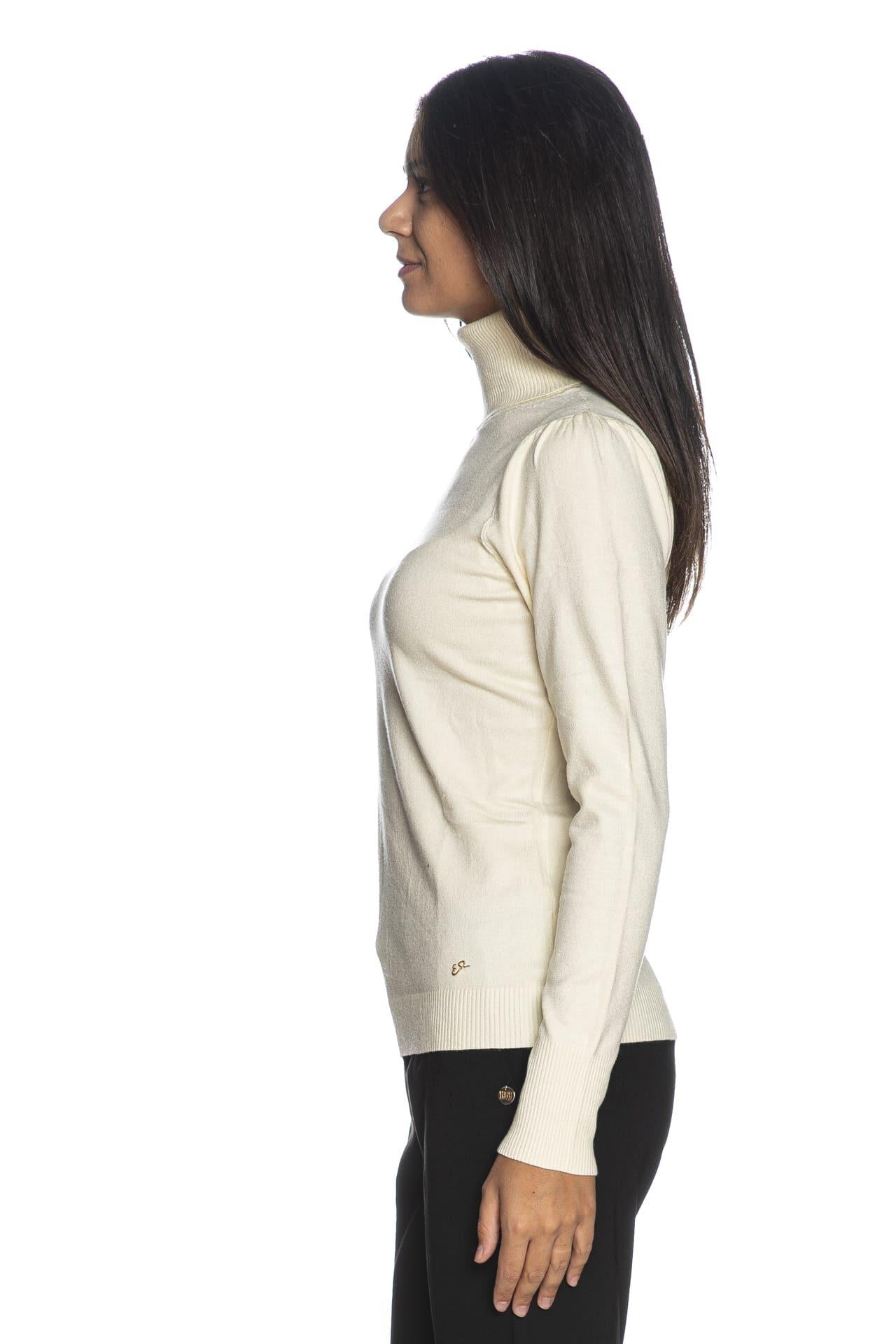 M038 RU00/0157 YES ZEE