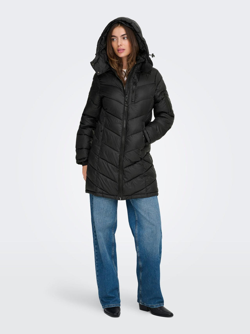 15348746/Black ONLY
