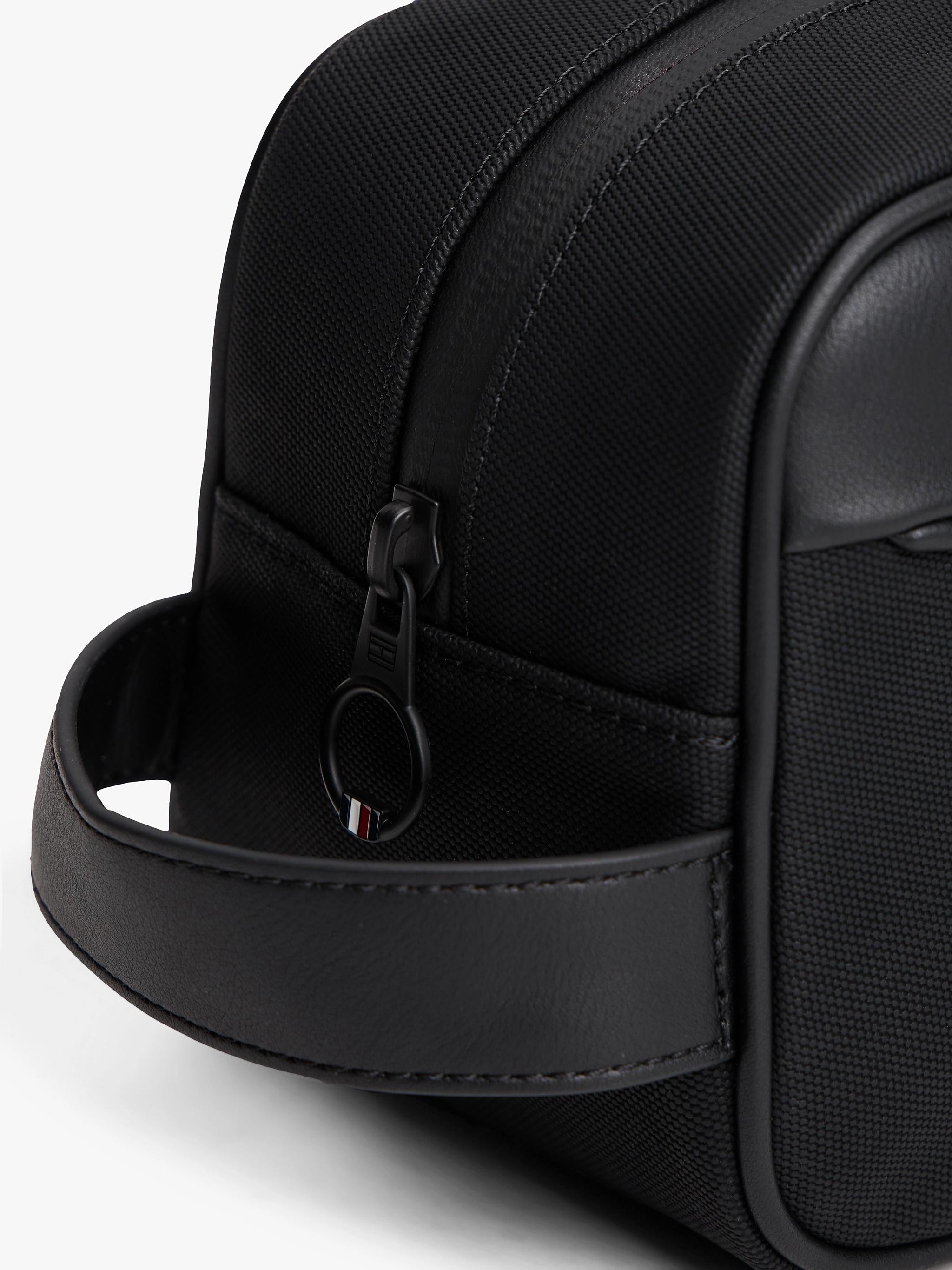 TH FOUNDATION WASHBAG 