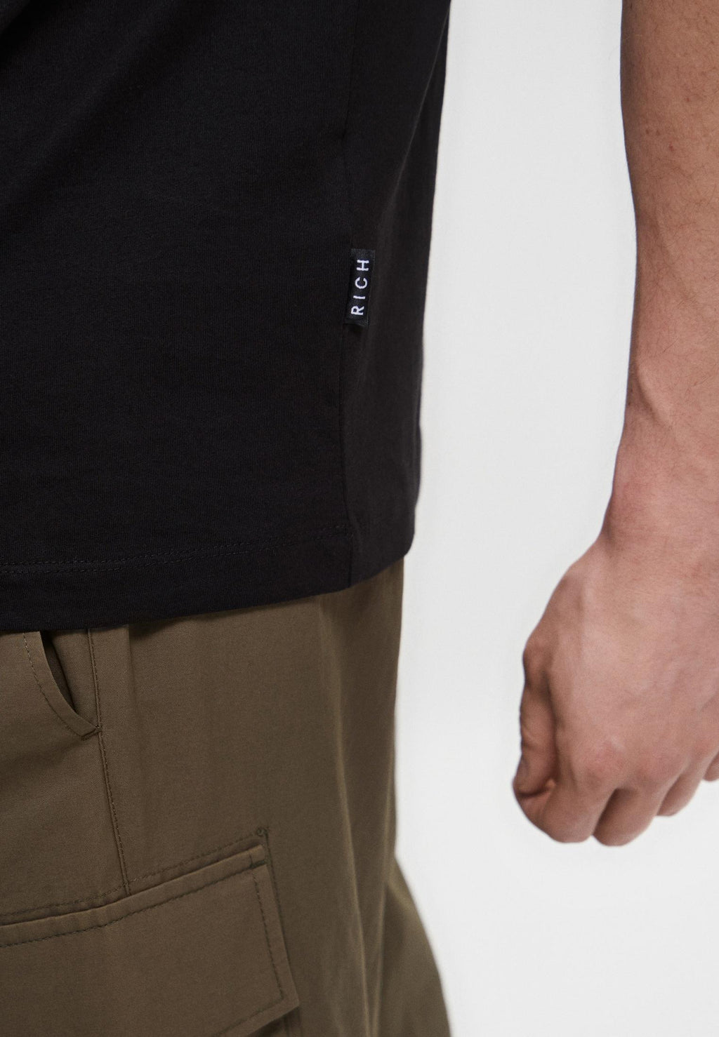 HMP25002TS/BLACK JOHN RICHMOND