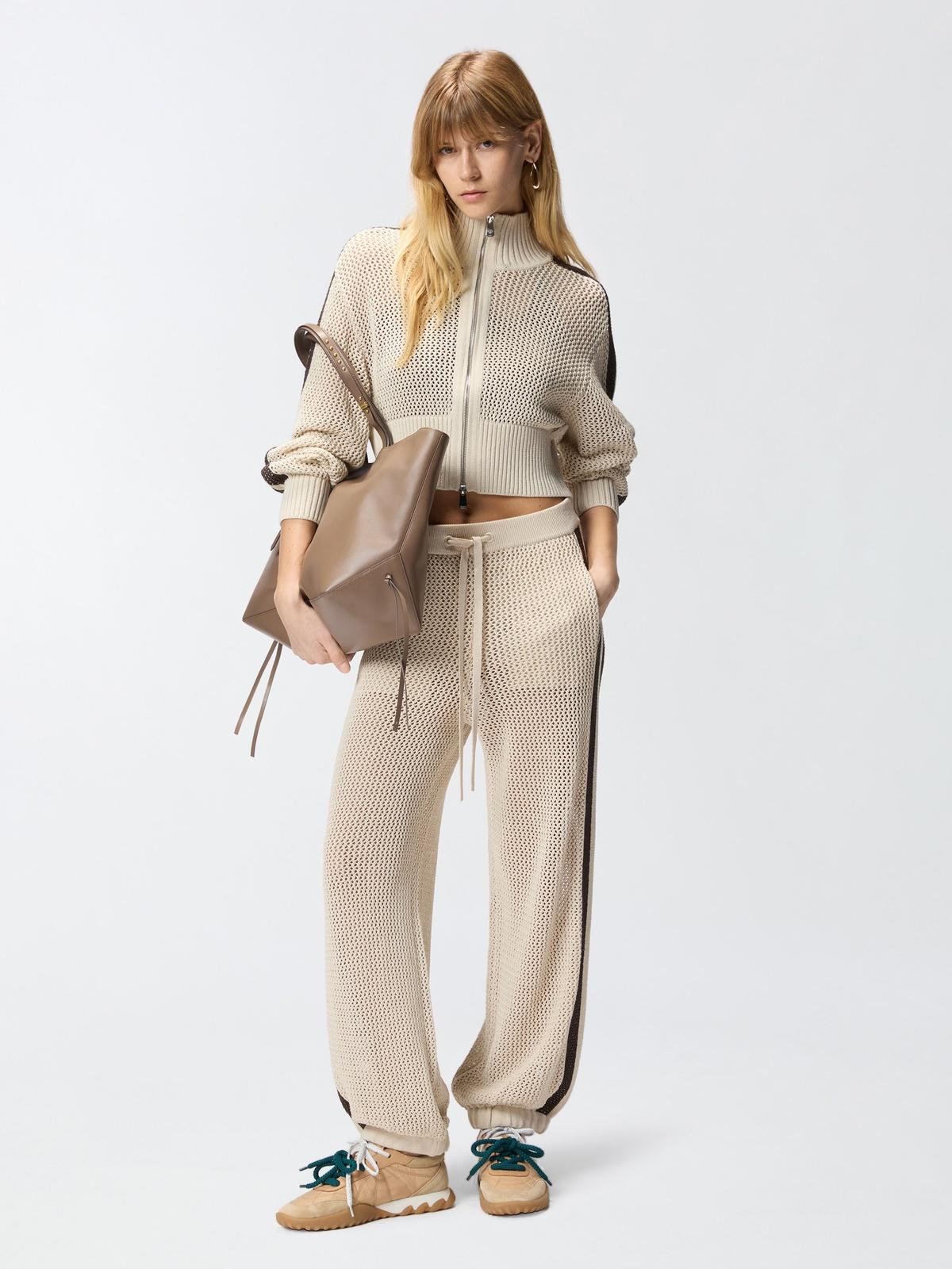 106839 A3B4/C44 PINKO