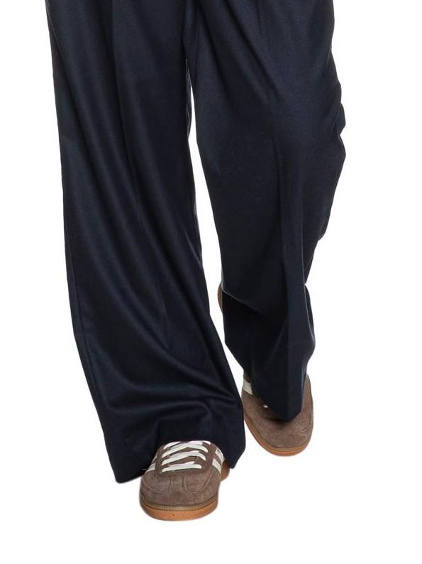 P385 KM00/0710 YES ZEE