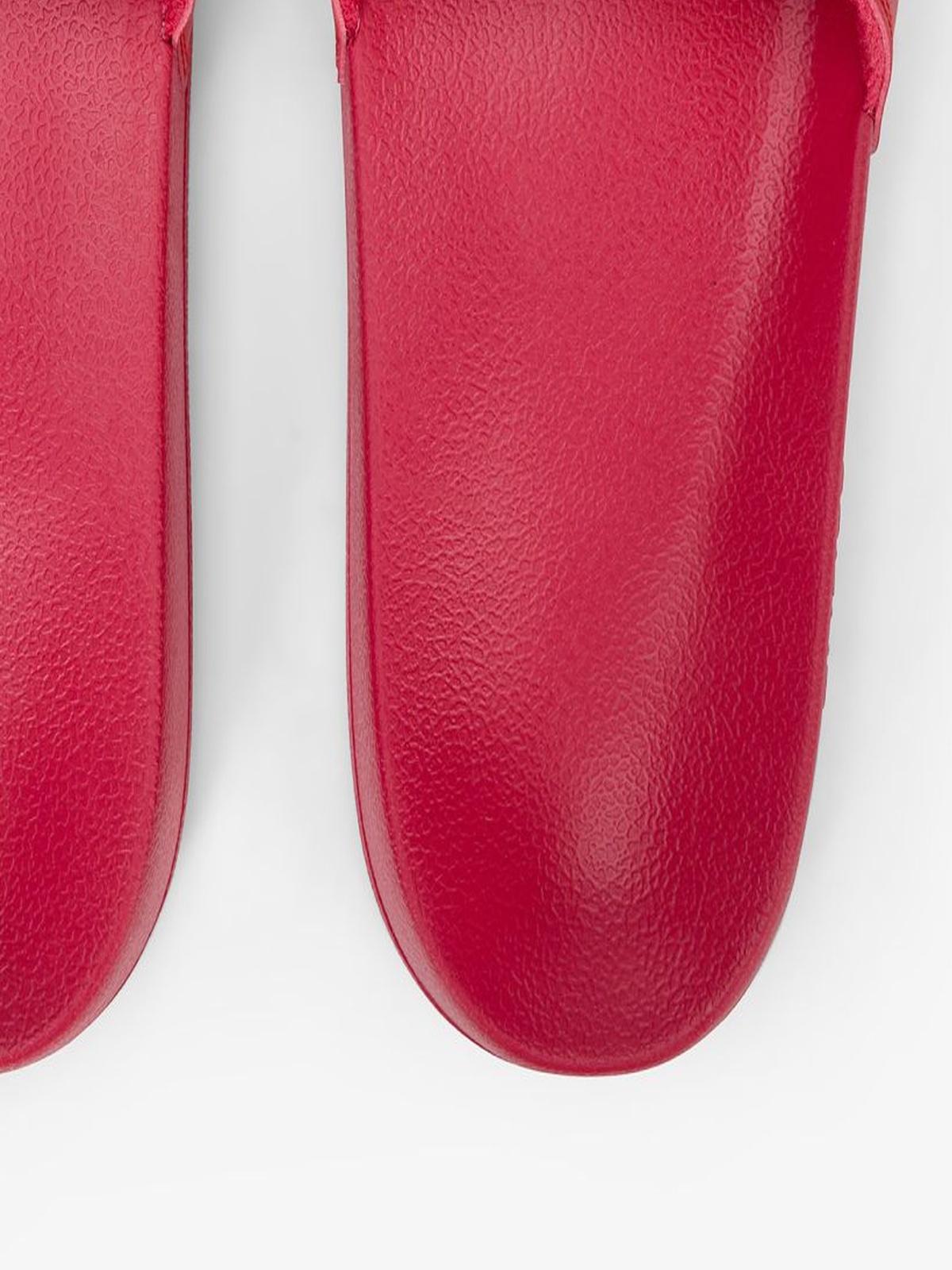 SLIPPERS LOGO 